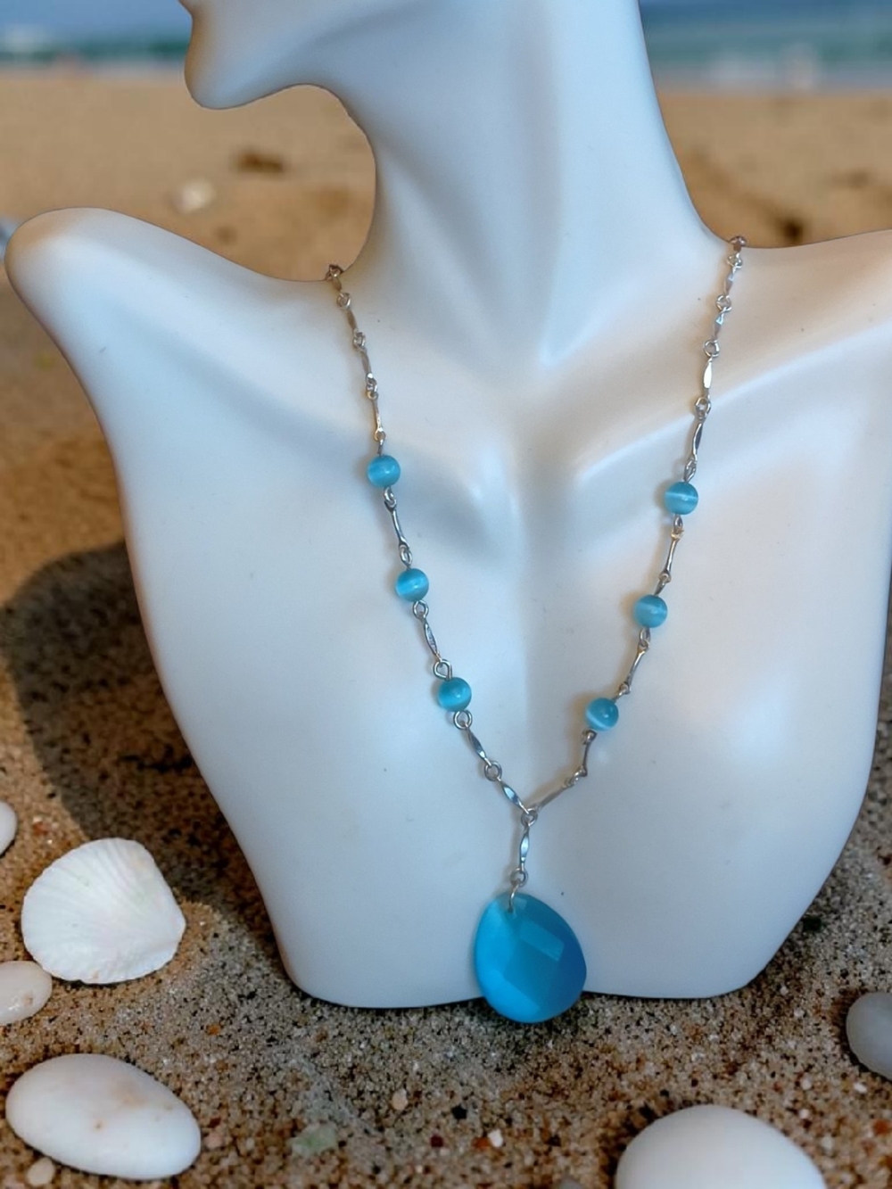 Avon Blue Glass Pendant Necklace
